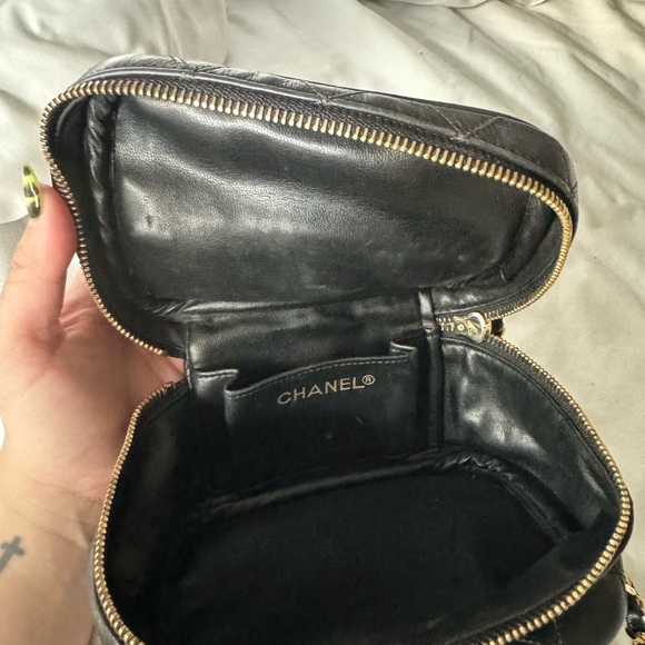 Vintage Chanel Quilted Vanity Bag - Picture 6 of 12